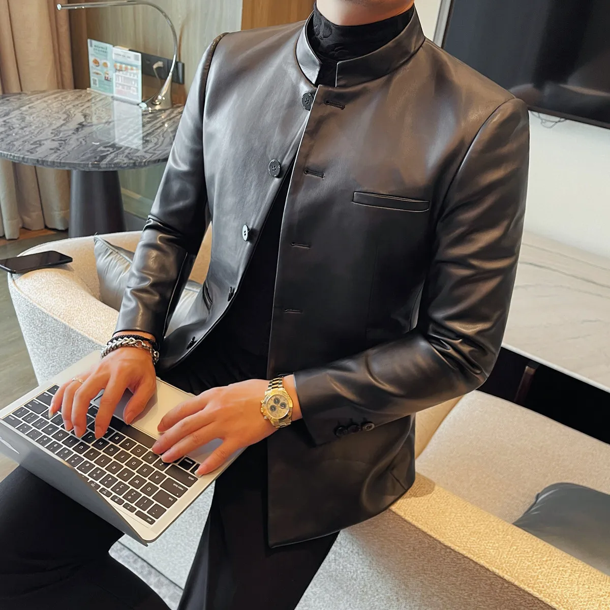 

Новая высококачественная черная кожаная куртка в китайском стиле с воротником-стойкой, модное пальто, мужской костюм, повседневный деловой костюм