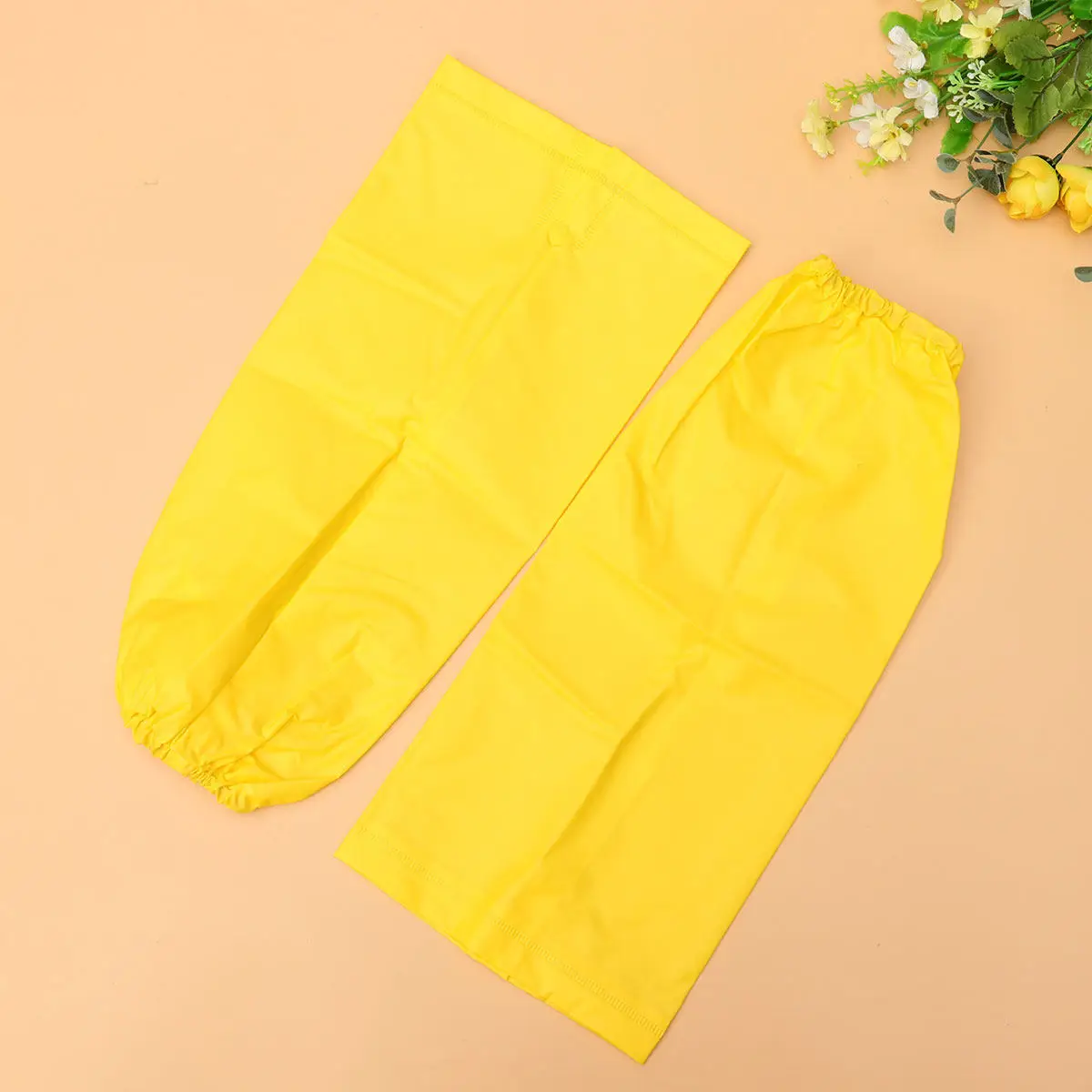 1Pair Waterproof Leg Cover Yellow Elastic Band Kids Outdoor Use Protective Gaiters Rain Dust Resistant Leg Cover for Rain