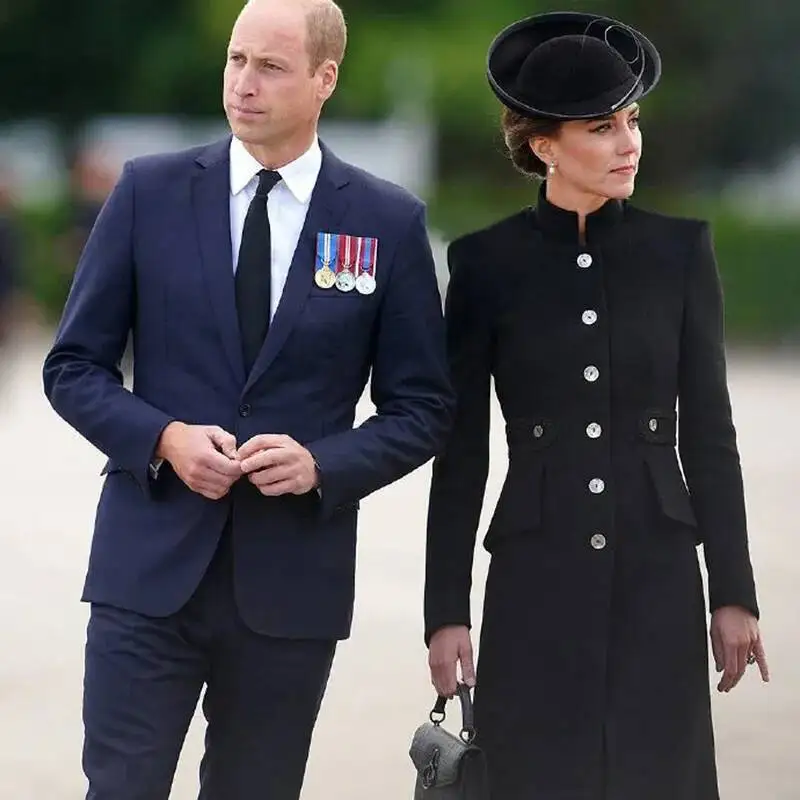 

Kate Princess Black Coat, Warm Outside, Single Breasted, Fashion