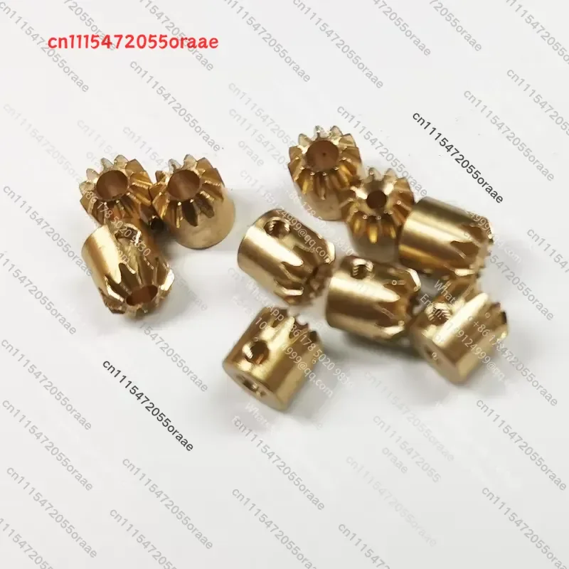 10pcs Brass 0.5 Module 12 Tooth 2/3mm Bore 90 Degree Bevel Gear for Model Drive Transmission