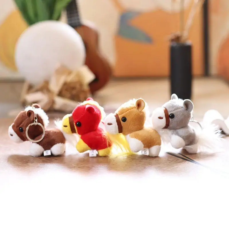 พวงกุญแจตุ๊กตาโพนี่น่ารัก 1 ชิ้น ของตกแต่งกระเป๋าเป้ ตุ๊กตาลูกม้า ของขวัญเสริมโชคดีสำหรับเด็กในปีนักษัตรม้า