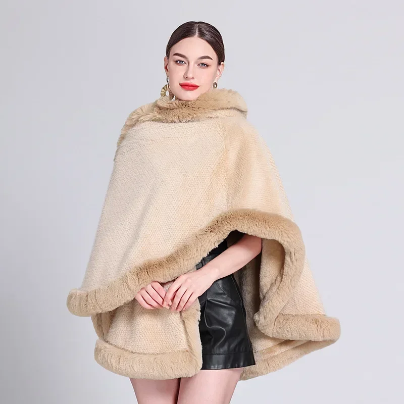 Faux Fur Collar ถัก Poncho Overcoat ลูกตุ้มใหญ่ลาย Cappa ผู้หญิงฤดูหนาวหนากํามะหยี่ Outwear ค้างคาวผ้าคลุมไหล่เสื้อคลุมกับหมวก