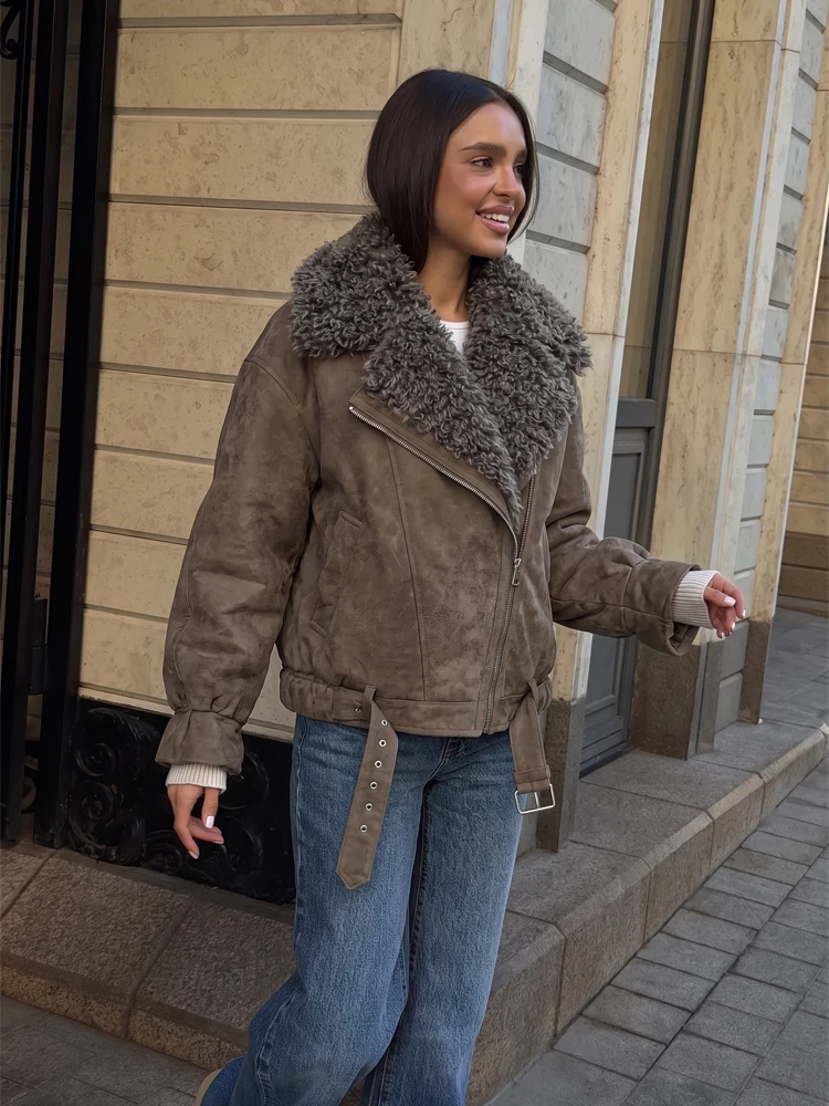 Winter Women Lambswool Spliced Thick Coat Women Lapel Long Sleeves Zipper Short Jacket With Pockets 2026 Lady Warm Street Coats