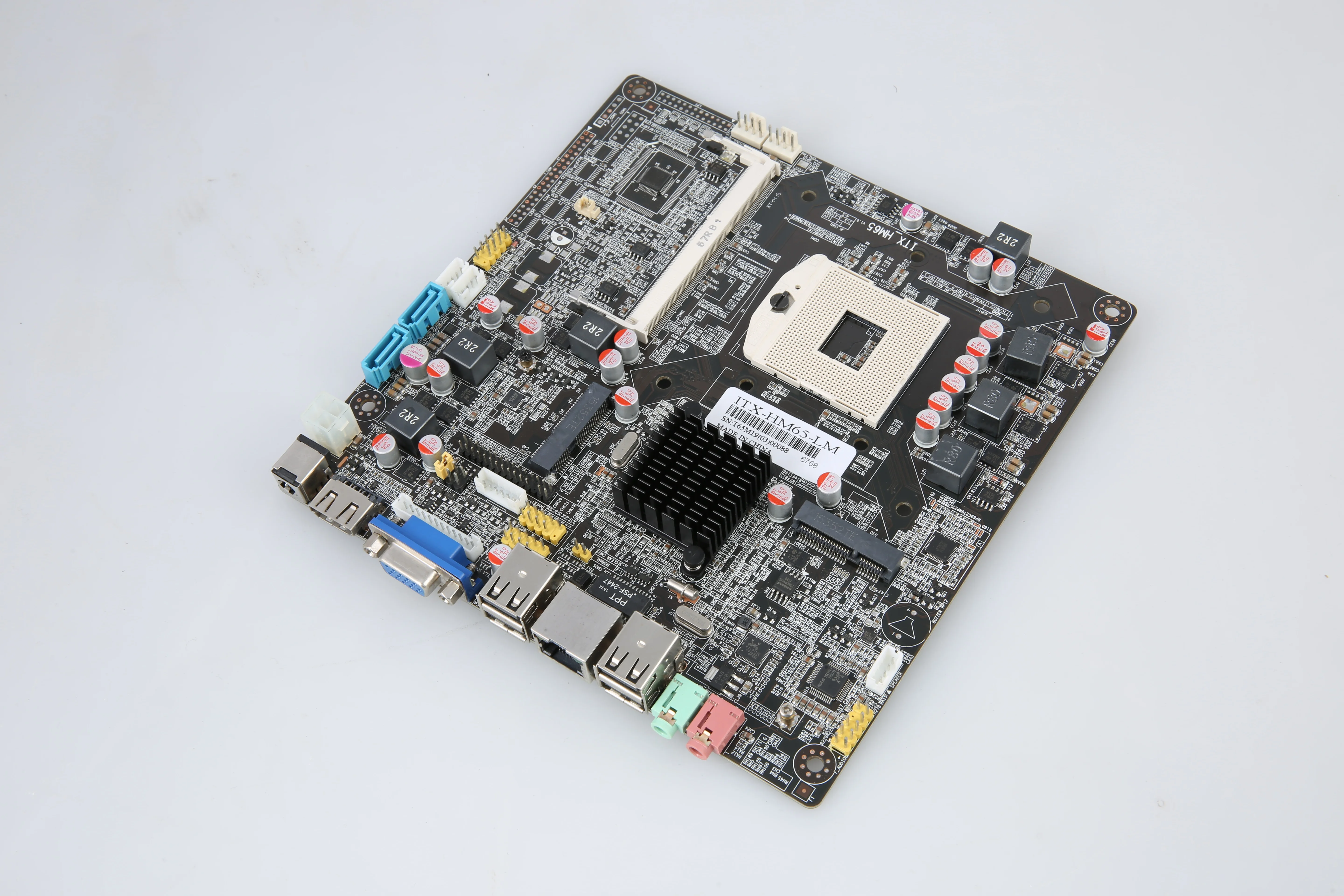 PCWINMAX Mini ITX HM65 motherboard support DDR3 8GB Socket PGA988 Support Processor Intel Sockets I3/I5/I7