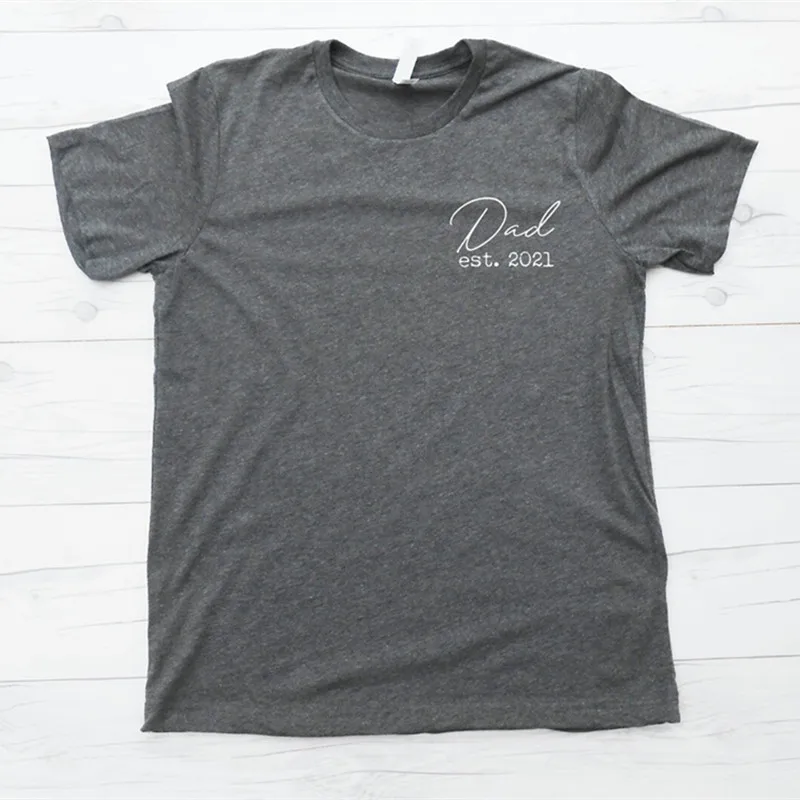 Dad Est 2022 Shirt - Cute New Dad T-Shirt - Gift for Dad - Dad Reveal - Fathers Day Shirt - Dad Est. 2021 2020 Christmas Gift