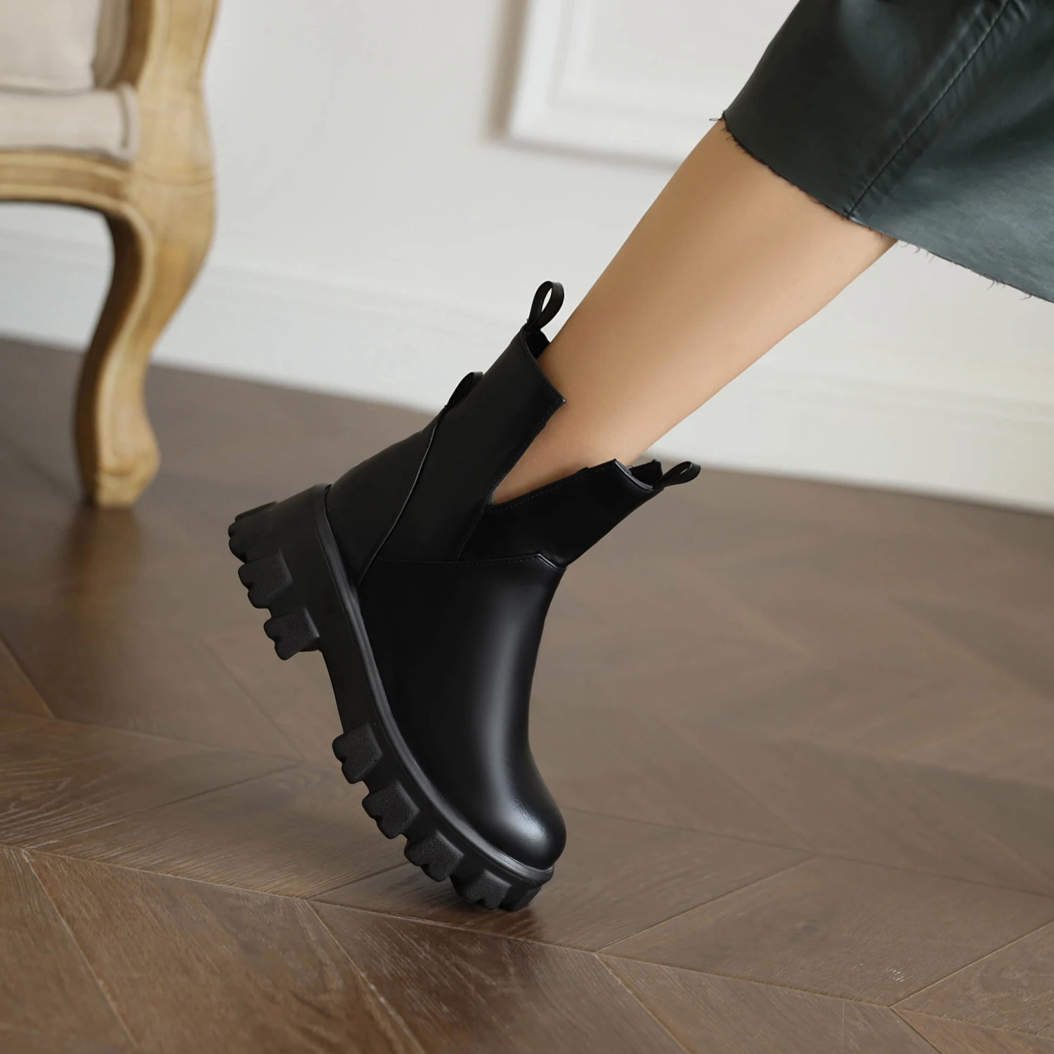 

Большие размеры, большие размеры, осенние и зимние ботинки, зимние ботинки на платформе, обувь в нейтральном стиле