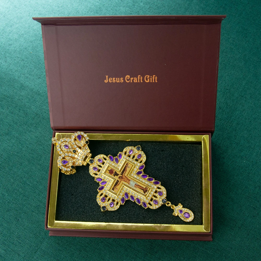 HTISOK Goldfarbenes Orthodoxes Kreuz-Anhänger mit farbigen Strasssteinen, christliches Kruzifix, religiöses Geschenk für Männer und Frauen mit Box – Detail 6