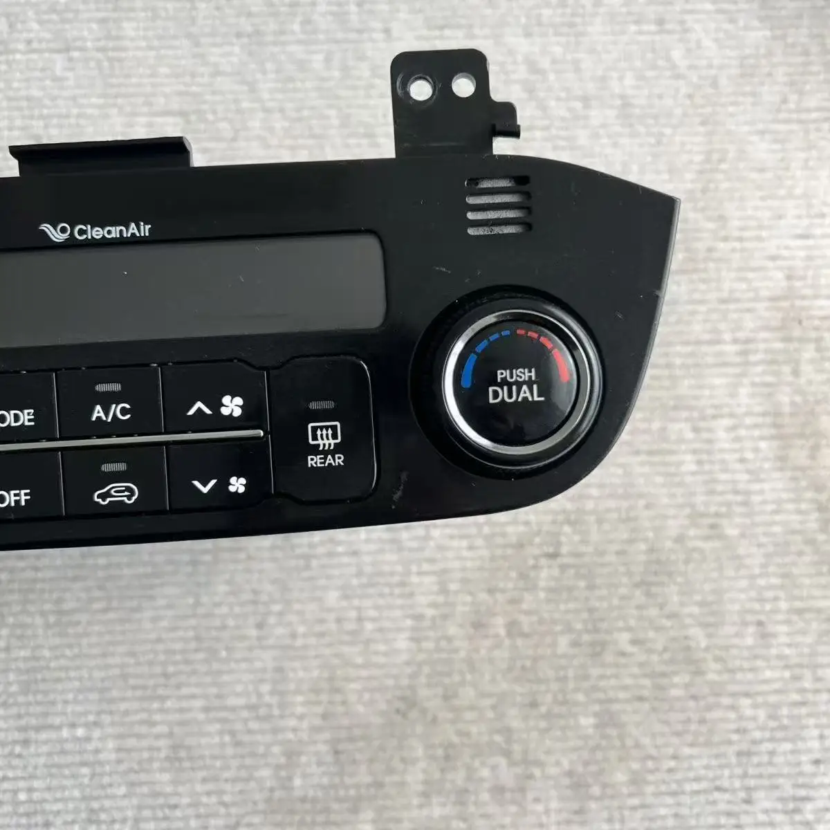 972504T100 / for 2010-2017 Kia Sportage R Automatic AC Cooling and Heating Switch Control Panel