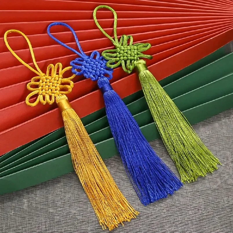 Small Size Chinese Knot Tassel Chinese Style Traditional Handmade Chinese Knot Pendant DIY Polyester Gift Box Pendant Home Decor
