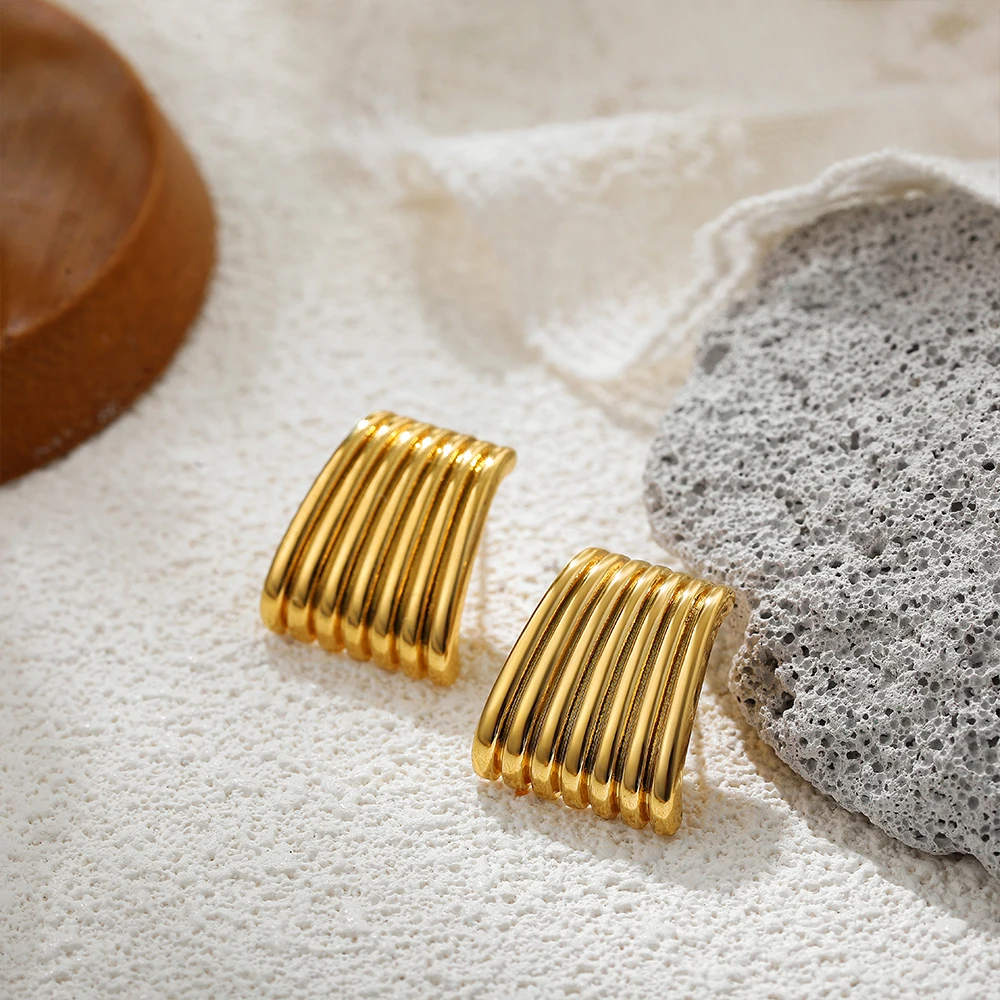Modische Glänzende Dreischichtige Strukturierte Verschlungene Knoten-Ohrringe für Frauen Goldfarben Edelstahl-Ohrringe Vintage-Schmuck Geschenk