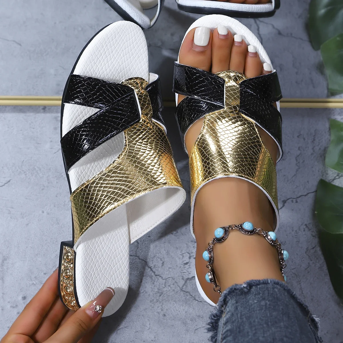 2026 Plus Size Colorblock Flat Slippers Wear Outside Hollow Fish Mouth Embossed Beach Cool Mopping New Sandals