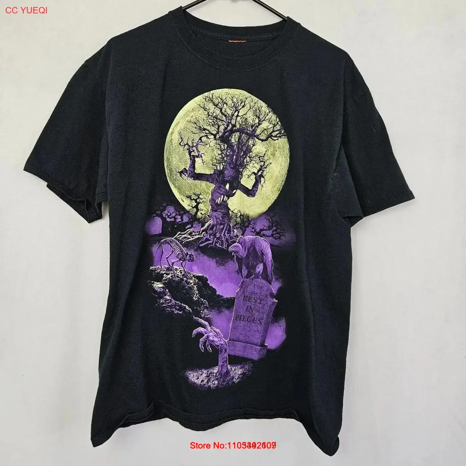Halloween T Shirt Scary Funny Moon Tree Grave Rest in Pieces Men L vintage Washed designer clothes Top For Everyday Wear Casual