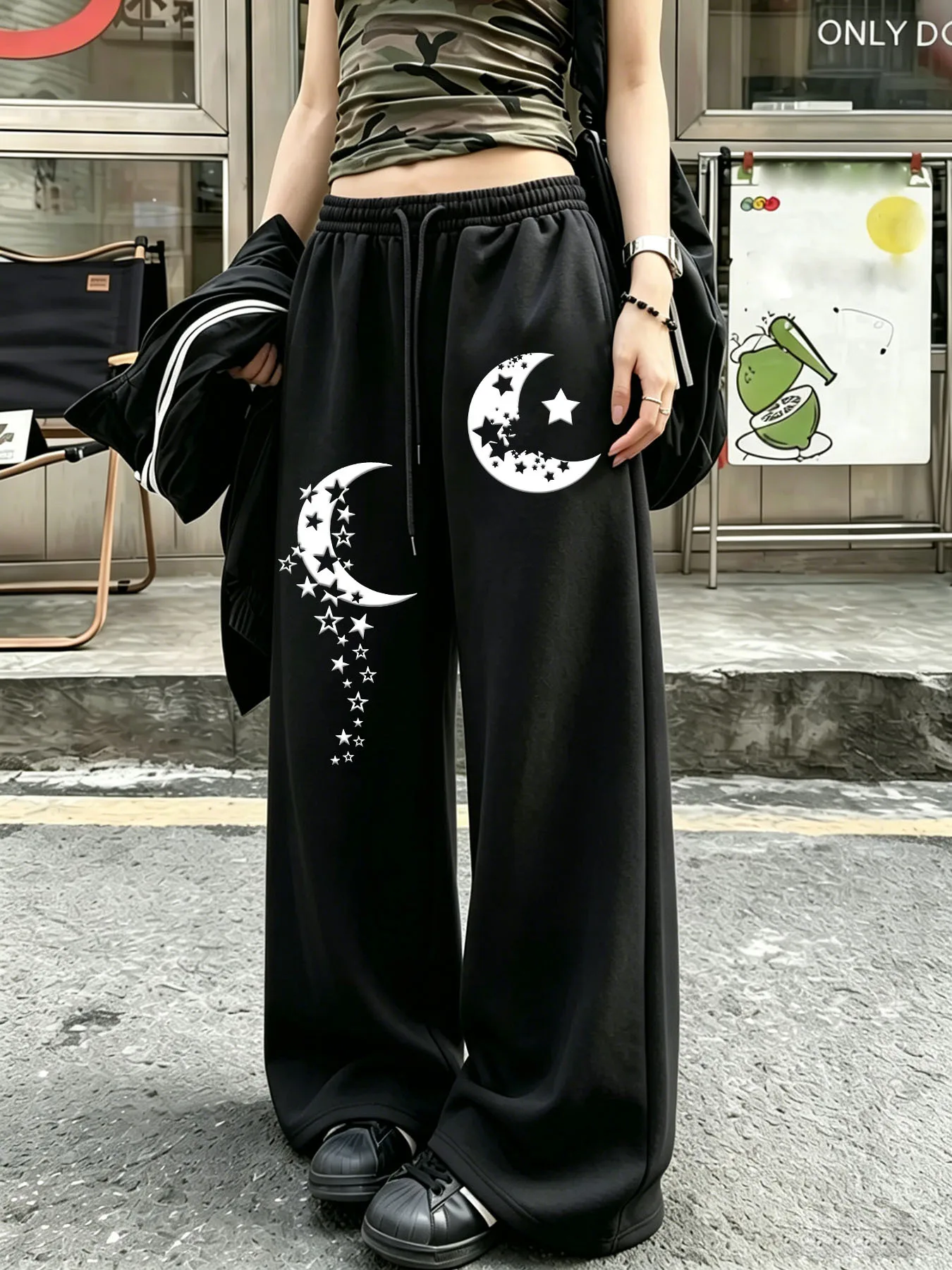 Women's Moon and Star Print Fleece Sweatpants for Autumn and Winter Warm Casual Loose Stylish and Versatile Streetwear Trendy