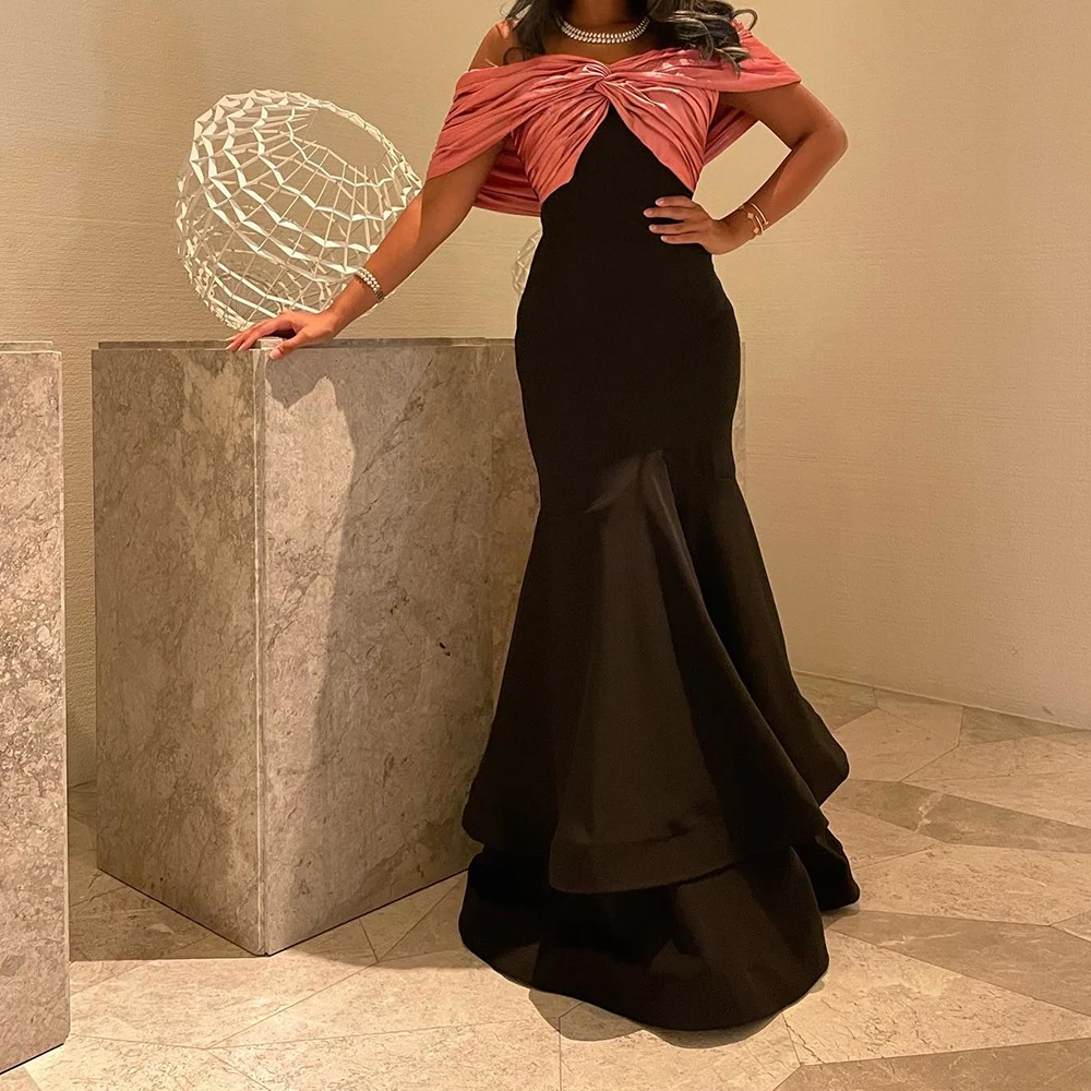 

Customized Temperament Pleats Tiered Boat Neck Off the Shoulder Evening Dress Modern Mermaid Short Sleeves Photo Color Prom Gown