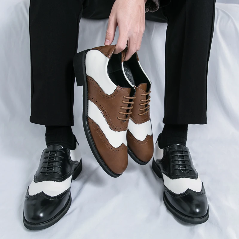 영국 남성 가죽 신발 화이트 브라운 비즈니스 캐주얼 브록 조각 레트로 드레스 신발