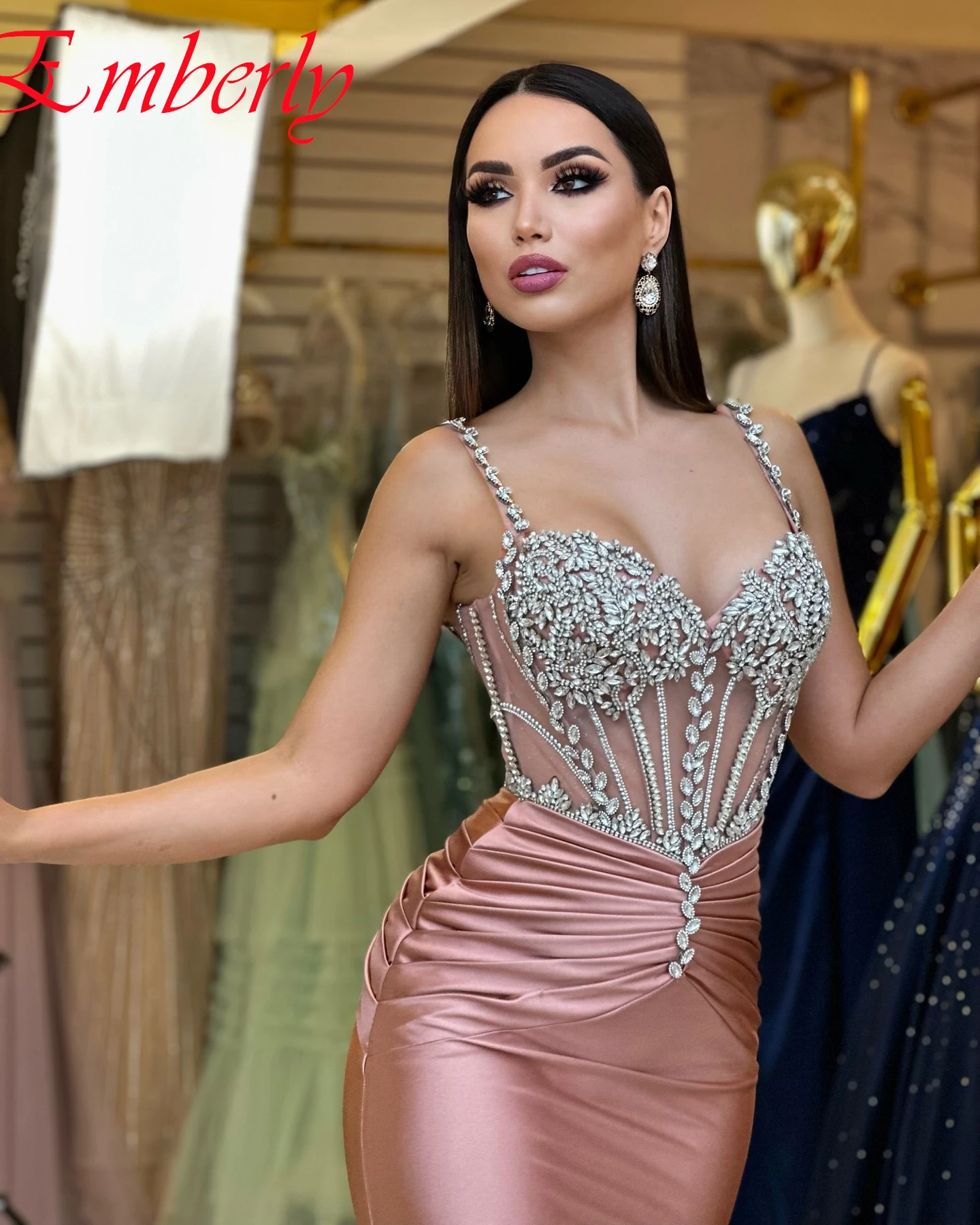 Maßgeschneidertes Meerjungfrau-Schatz-Spaghettiträger-elegantes Abendkleid, zartes, maßgeschneidertes Anlasskleid, modernes, modisches Ballkleid