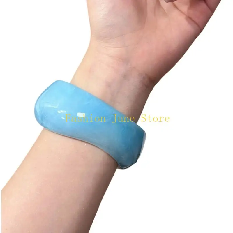 N5KA Glossy Statement Bracelet Broad Integrated Profile Form Wrist Chain
