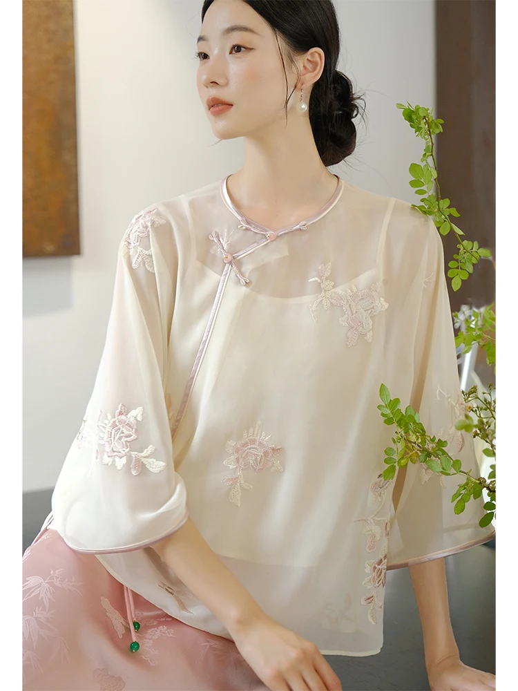 

Новая женская одежда в китайском дзен-стиле: тонкий шифоновый топ с вышивкой и улучшенной застежкой на пуговицах, летняя модная коллекция.