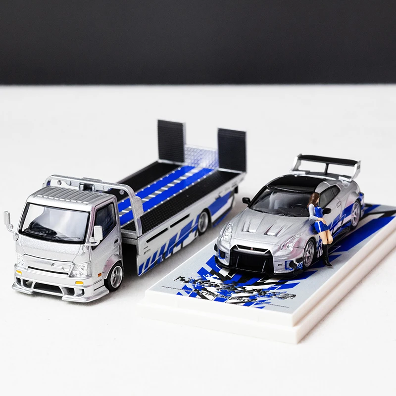 TM 1:64 H300 flatbed transport trailer GTR35 Silver Blue Latte simulation alloy car model