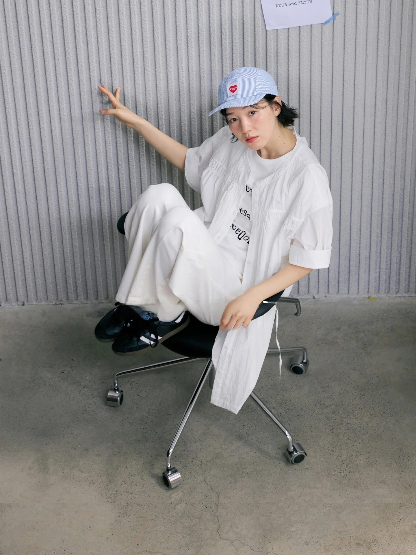 

Deer And Flng Bird th Anniversary Ice Mocha Texture Front Ba Two Wear a Line ort Sve Cotton irt 687