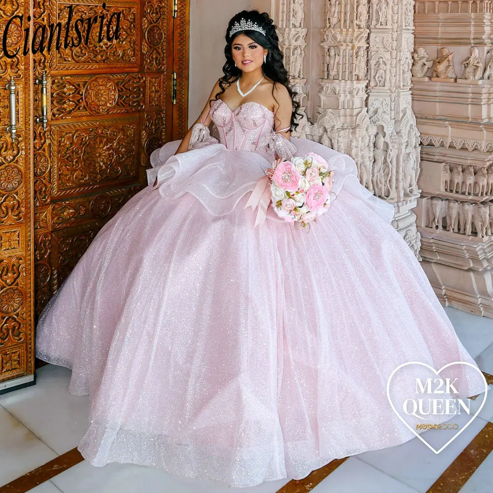 فساتين Quinceanera مطرزة بالخرز الكريستال الوردي ، ثوب الكرة ، القوس الكشكشة حبيبته ، 15 حفلة عيد ميلاد حلوة