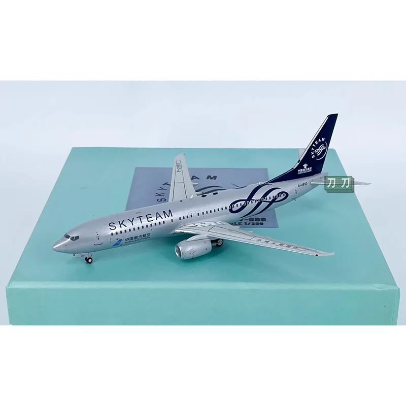 

Литая под давлением масштаб 1:200 Southern Airlines B737-800, модель самолета из сплава B-2693, коллекционный дисплей, декоративный подарок