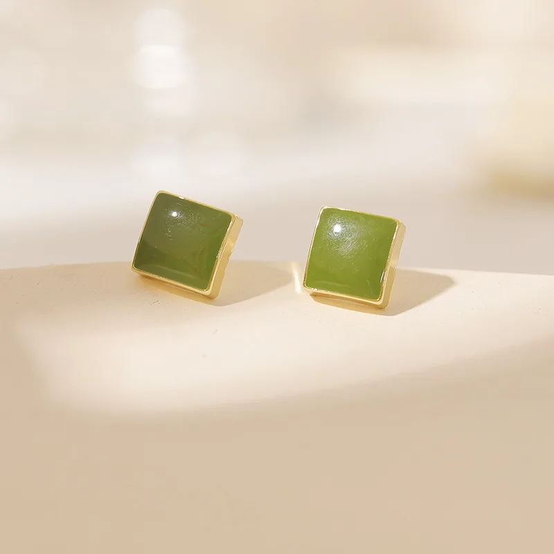 Green Square Stud Earrings for Women Korean Enamel Sweet Small Earrings Girls Lovely Earrings Simple Design Fashion Jewelry