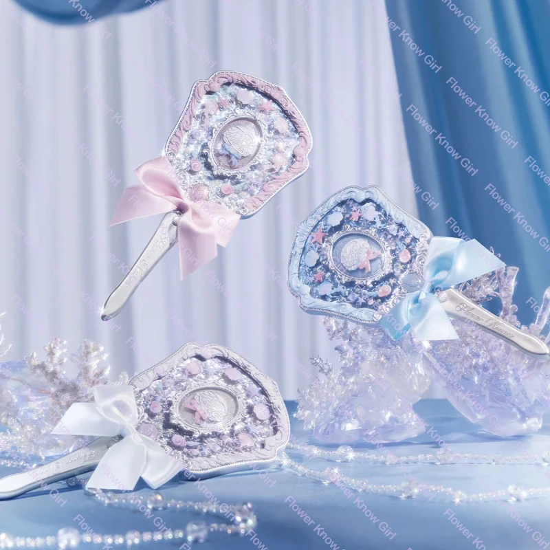 مرآة مكياج محمولة على شكل صدفة يدوية من مجموعة لؤلؤية من Flowerknoz