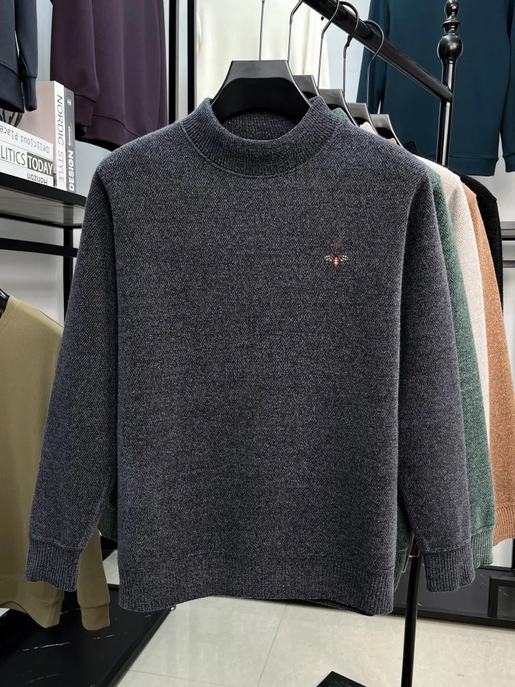 Suéter cálido de terciopelo de alta calidad para hombre jersey de punto con cuello redondo diseño bordado de abeja pequeña moda de invierno