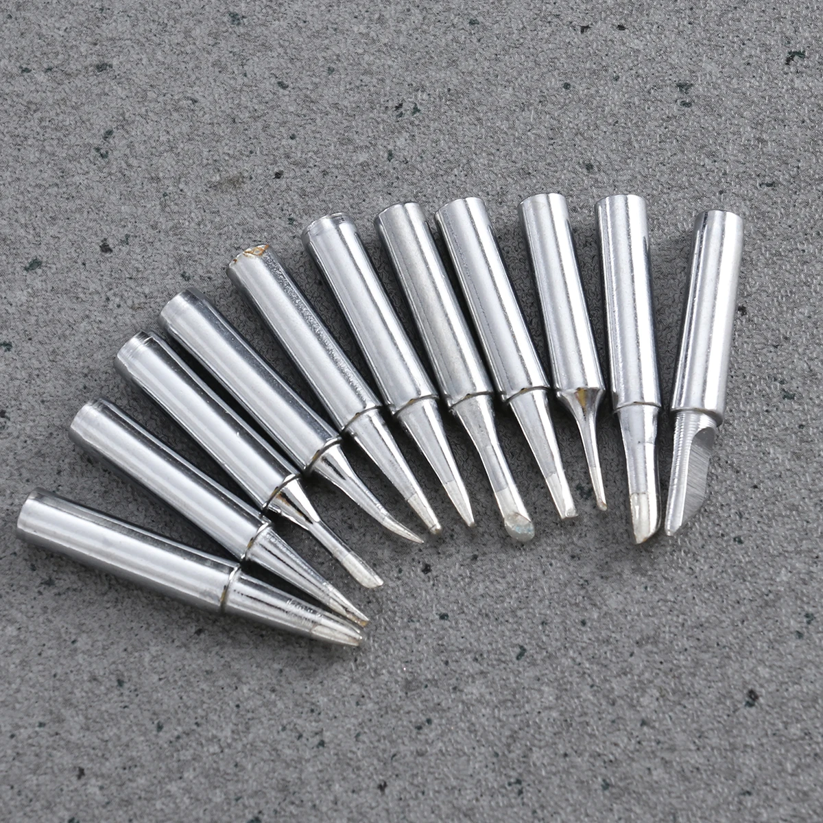 

1 s free Soldering Iron Tips Set Different Sizes Replacement Bits for Quick 900M 936 933 376 907 913 for PCB