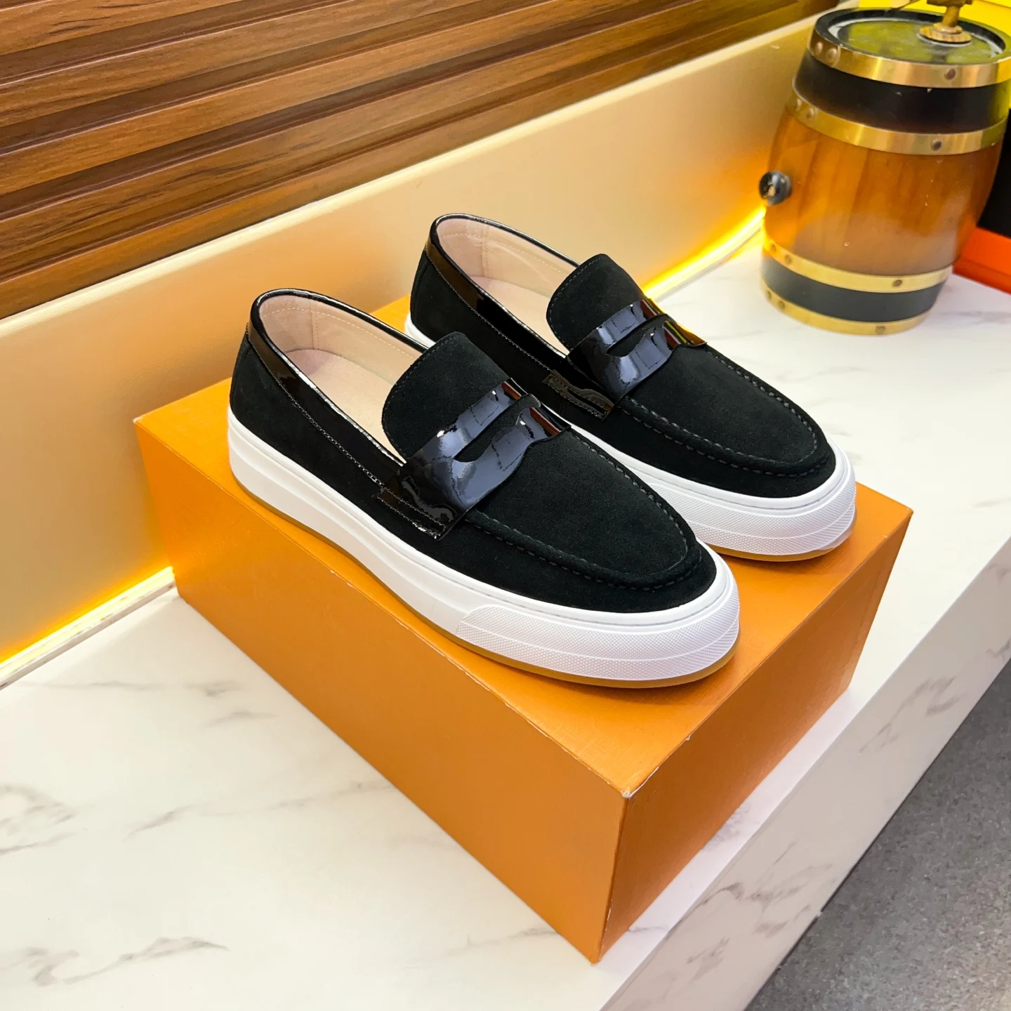 

high-quality fashionable casual men's genuine leather casual shoes running shoes and lace-up sports shoes