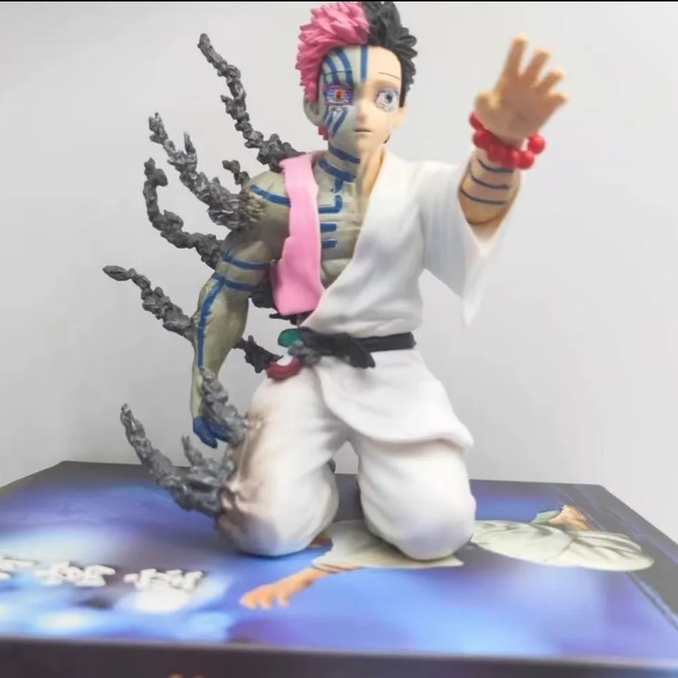 Auf Lager 15cm Demon Slayer Akaza Hakuji Anime-Figur Modellpuppe Actionfigur PVC-Dekoration Desktop-Ornament Spielzeug
