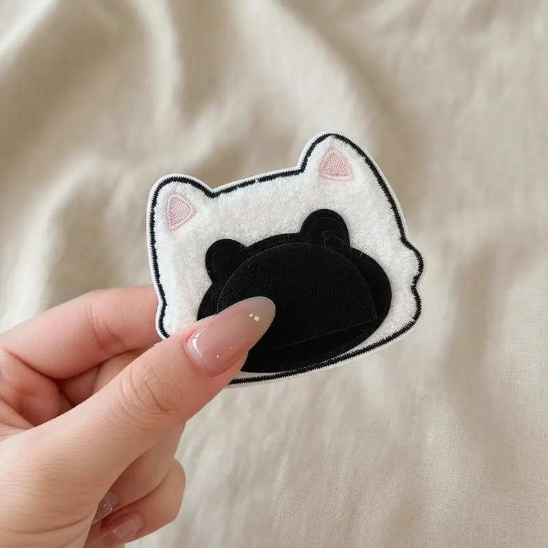 

1 Pcs Cute Cartoon Cute Pet Magic Tape No Trace Hairband Patch Forehead Hair Patch Embroidered Plush Decoration Hair Clip