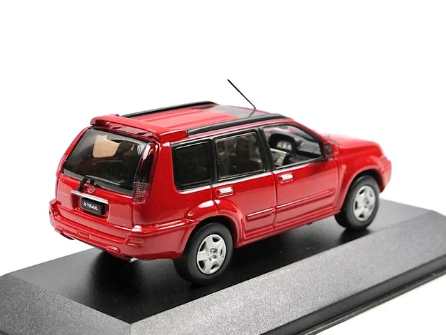 Diecast 1/43 Scale T30 Nissan X-trail 2005 Off-road Vehicle Alloy Car Model  Static Decoration Gift Display