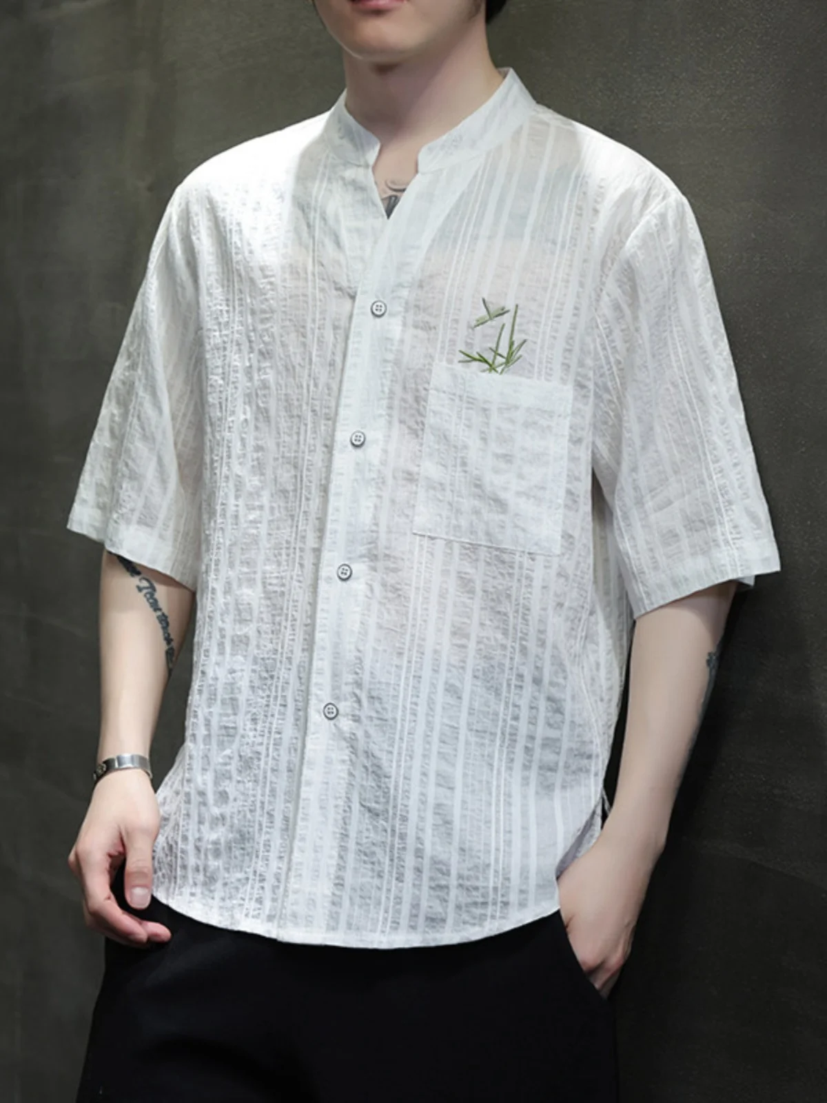 

Мужская летняя тонкая рубашка из ледяного шелка с коротким рукавом, молодежный топ в китайском стиле, свободный крой, с вышивкой, в стиле танского костюма