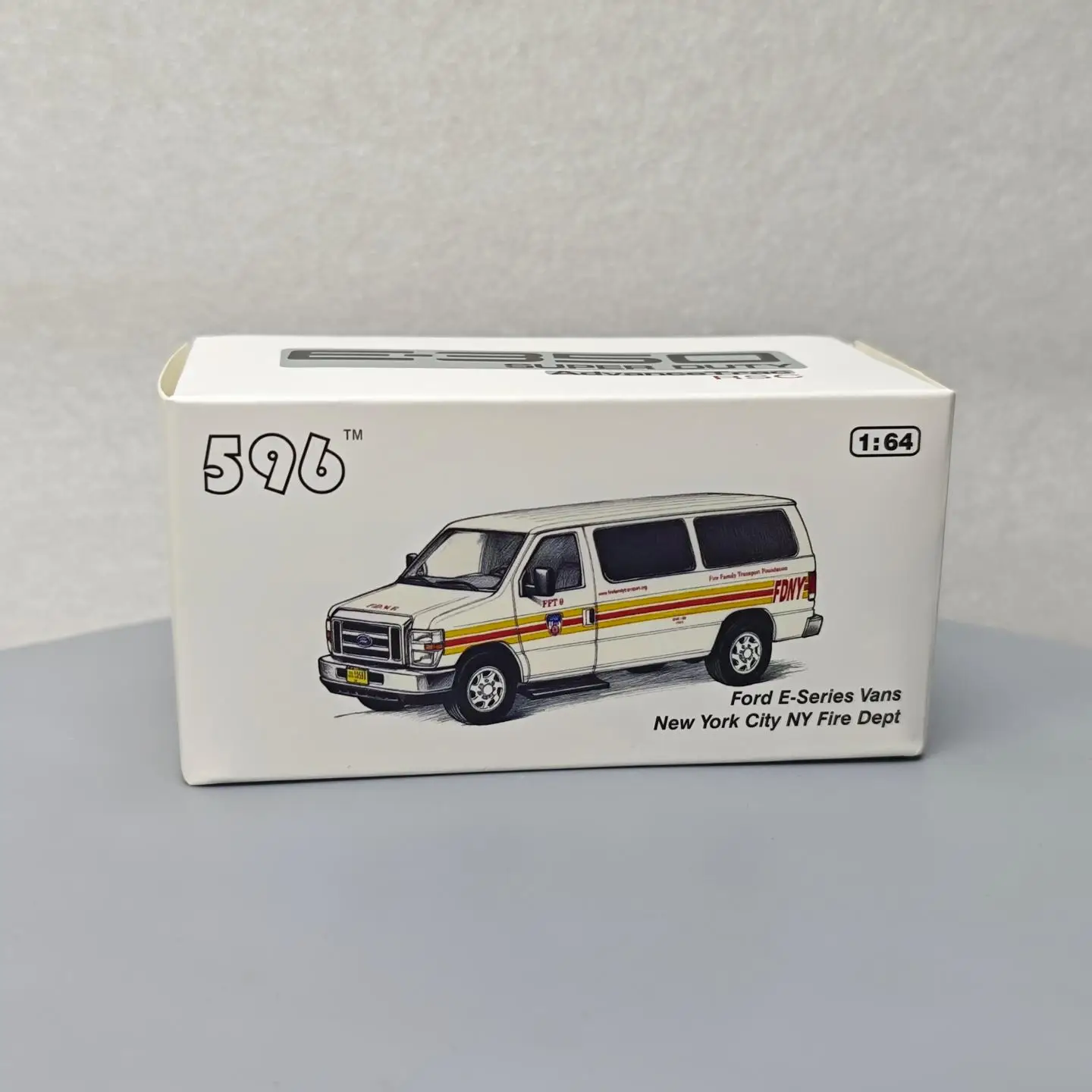 596 1:64 E-시리즈 밴 뉴욕시 소방서 시뮬레이션 합금 미니카 모델 컬렉션 장식품 선물 장난감