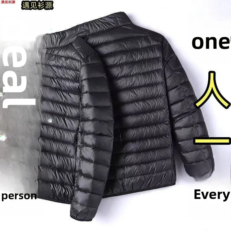 

Легкая утепленная мужская куртка с коротким воротником и капюшоном, пуховик из хлопка, осенне-зимняя верхняя одежда, тонкая модель, снятая с производства, размеры ограниченны.