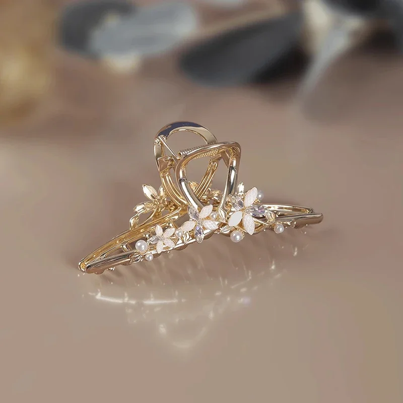 

Alloy Hair Clip, Large, Korean Style Fashion Hair Accessory, High-Grade Pearl Crystal Flower Hair Clip, Women's Rear Hair Clip
