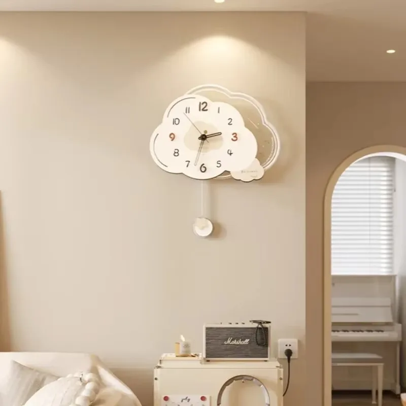 Unique Design Wall Watch Clock Illuminated Modern Aesthetic Wall Clock Classic Style Living Room Horloge Murale Decoration