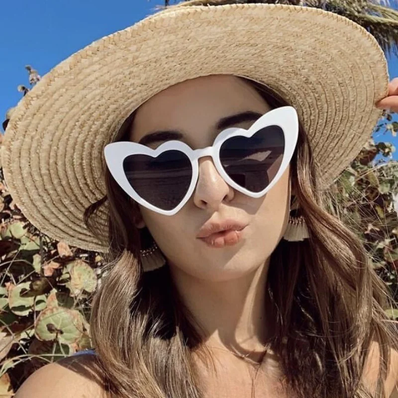 

10 pairs of white heart-shaped fashionable glasses designed for both men and women, suitable for party enthusiasts