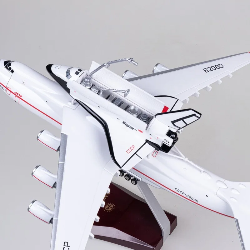 An 225 Soviet Antonov Blizzard 1:200 Strategic Cargo Aircraft Carring Buran Spacecraft Diecast Plane Model Decoration Collection