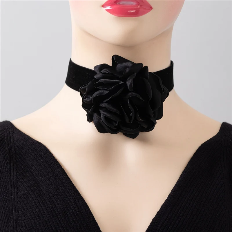 Temperament Romantic Big Rose Flower Necklaces Wide Black Velvet Choker For Women Fashion Neck Jewelry Party Gift Collares