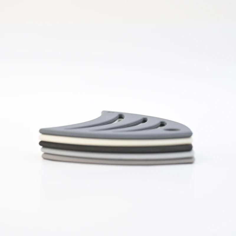 

1PCS Xiong & Yang Silicone Insulating Mats: Creative Table & Cup Pads for Home Use, Heat - Resistant, Dishwasher - Safe