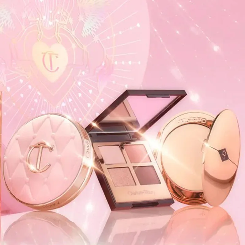 charlotte-tilbury-micro-light-powder-cushion-inspiration-nova-paleta-de-cores-de-maquiagem-com-4-tons-po-compacto-em-embalagem-dourada-pequena-novos-cosmeticos