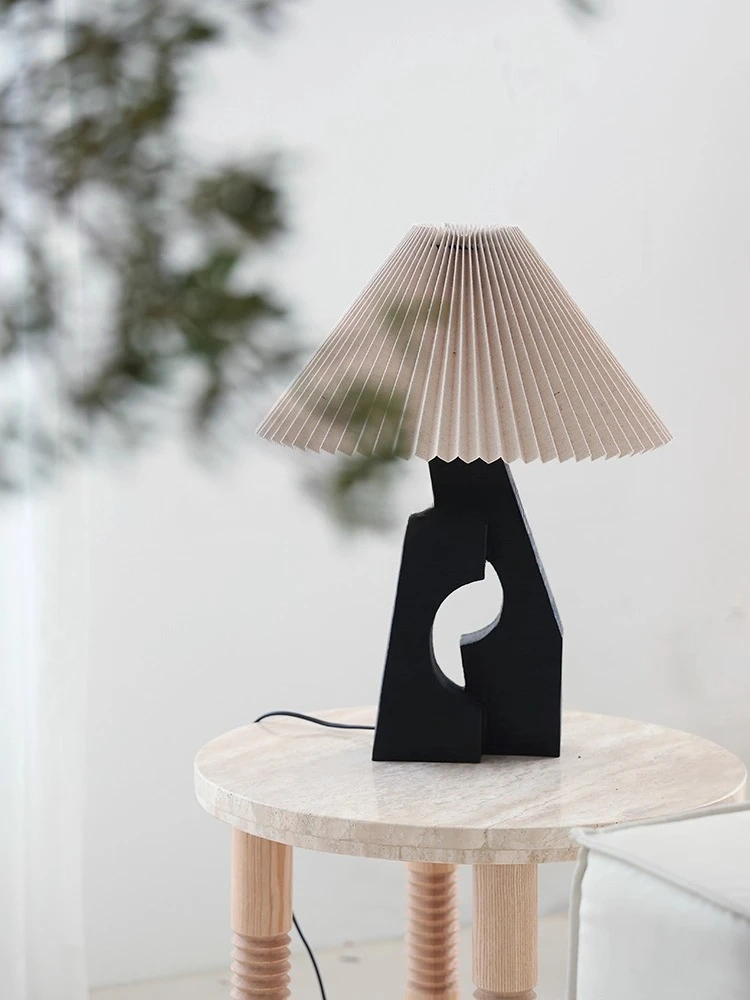 

French atmosphere desk lamp desktop high value decorative ornament medieval living room bedroom bedside art lamp