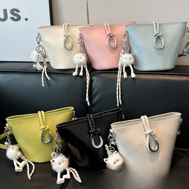 

‌2025 Spring Vintage Bucket Bag | Spacious Crossbody Purse Women, Unique Design Shoulder Tote