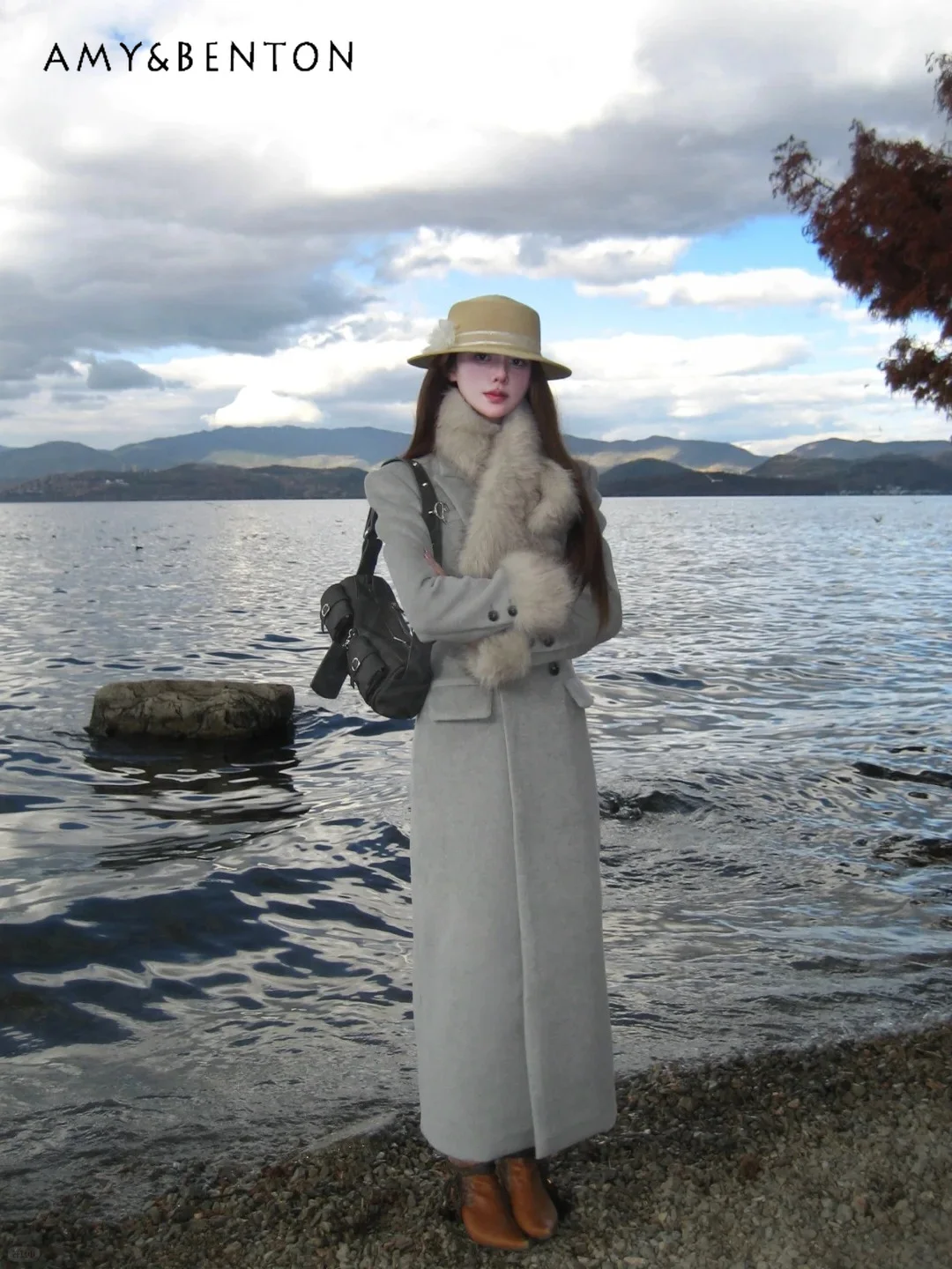 

2025 Autumn Winter Women's Commuter Style Fur Collar Hourglass Waist Turn-down Collar Double-breasted Slim Fit Long Wool Coat