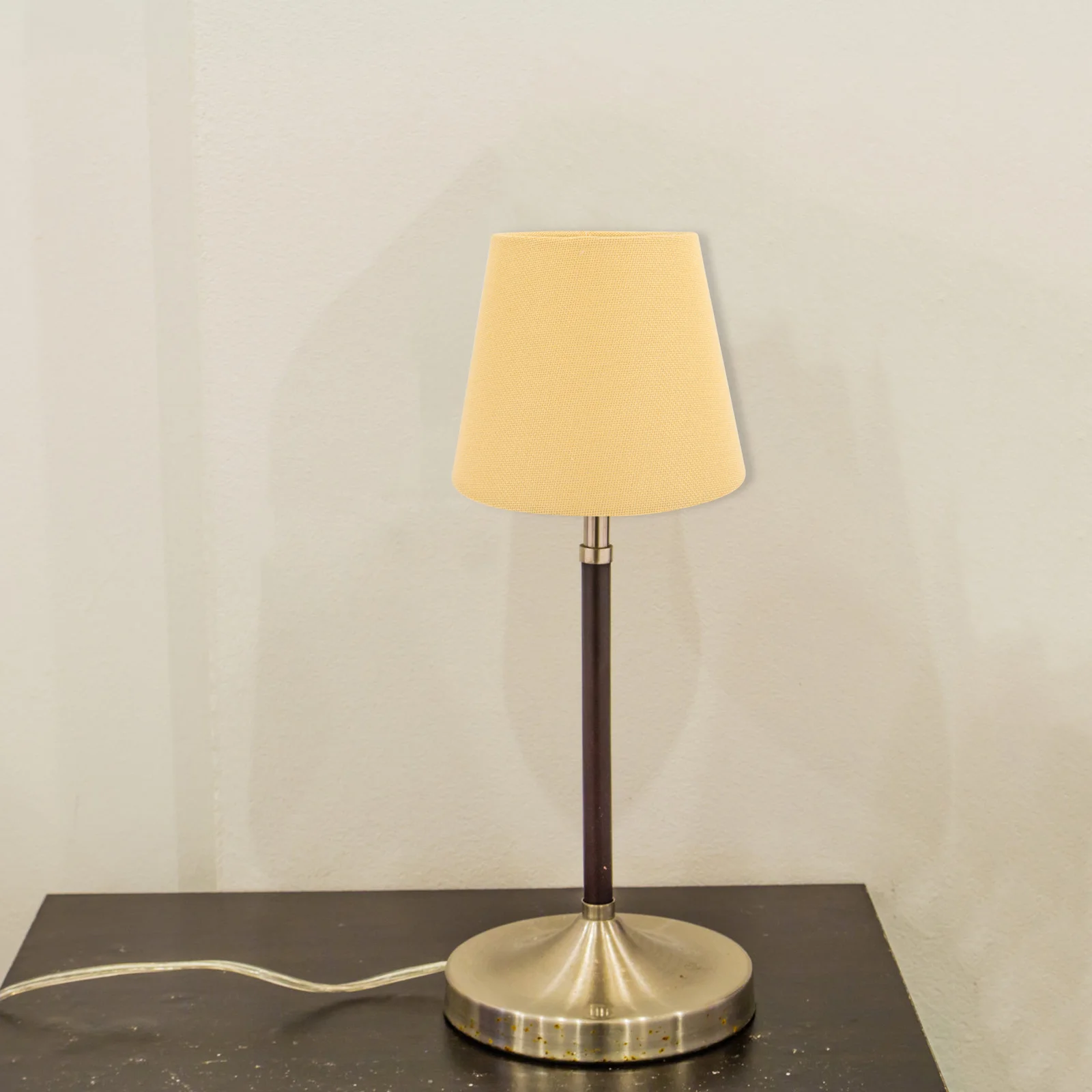 Paralume rotondo a cono vintage Base E14 Paralumi piccoli per scrivania Lampada da comodino Copertura per luce interna per uso domestico