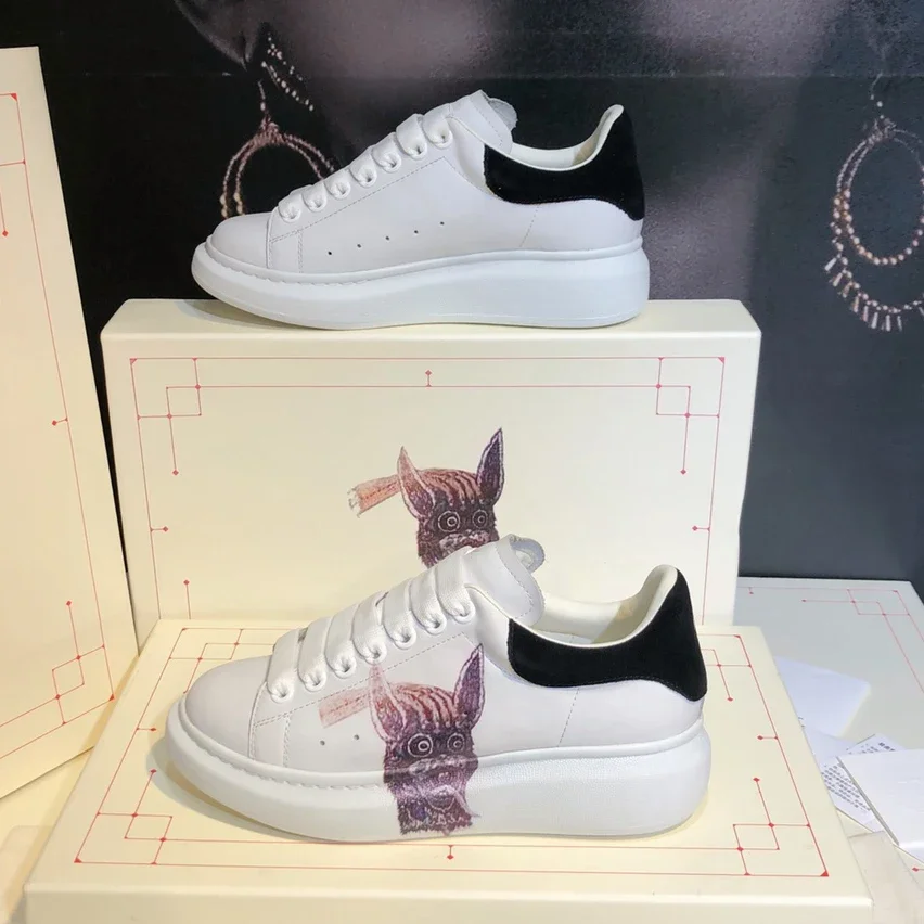 

Top High Quality Womens Trendy Casual Shoes 34-46 Luxury Mens Real Leather Unisex Sneakers Designr Lovers Tide Shoes YN00628