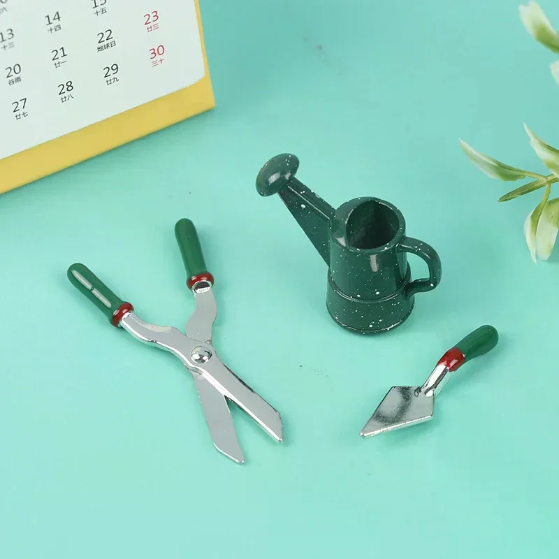 1: 12 Dollhouse mini model metal watering pot scissors shovel gardening tool set